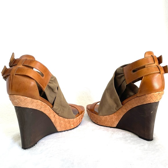 Halogen Double Buckle Wedge Sandal size 5 - Picture 4 of 9